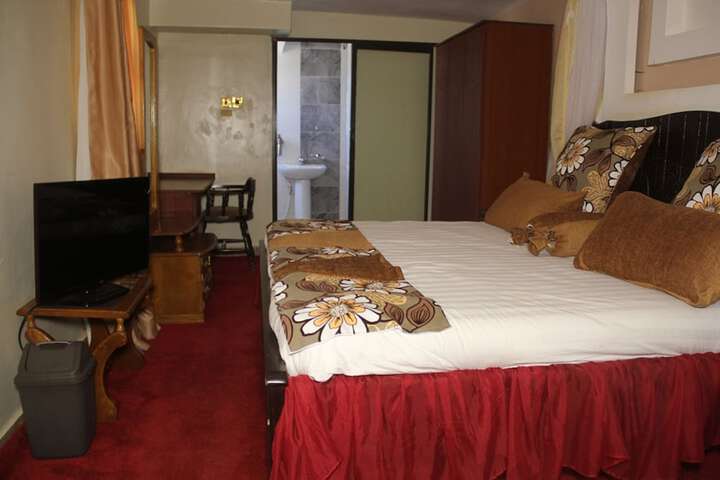 Room 7 of 31