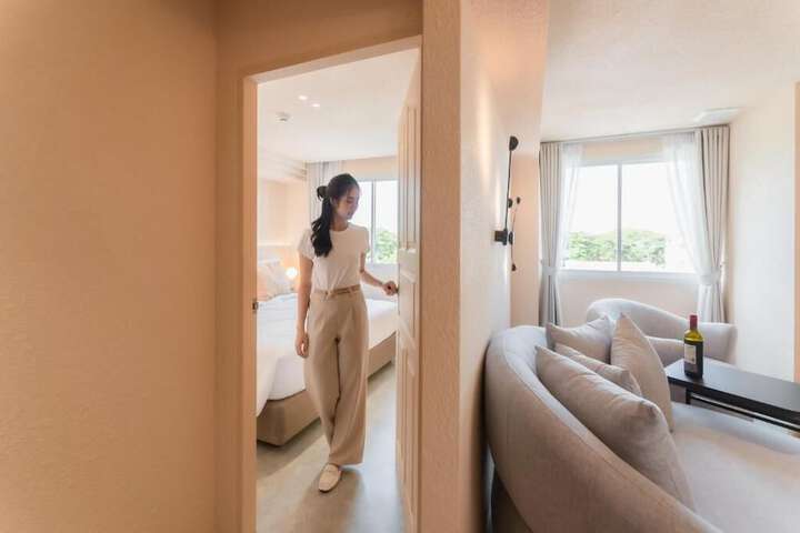 Room 26 of 65