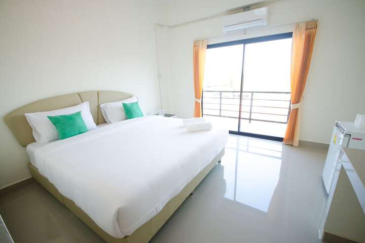 Room 12 of 44