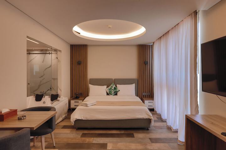 Room 10 of 41