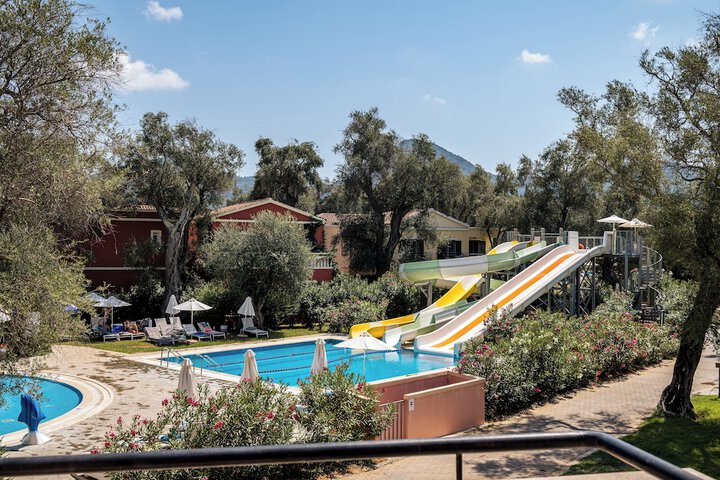 Pool 72 of 108
