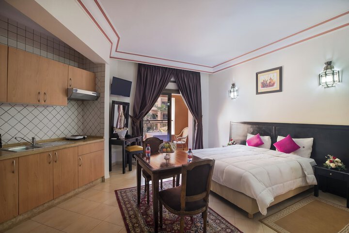 Room 17 of 42