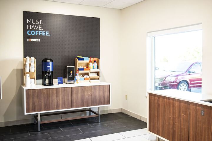 Breakfast/Coffee Service 53 of 73