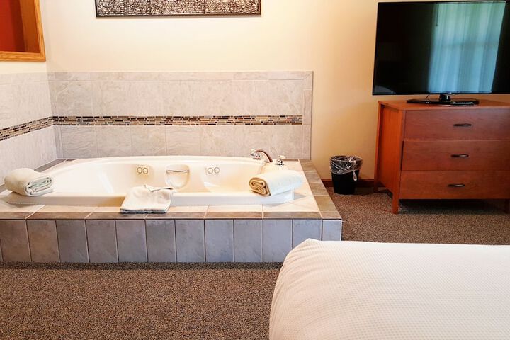 Jetted tub