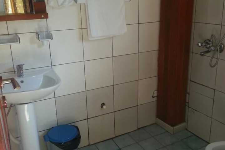 Room 37 of 52