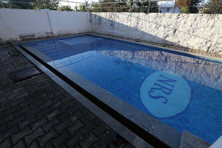 Pool 17 of 35