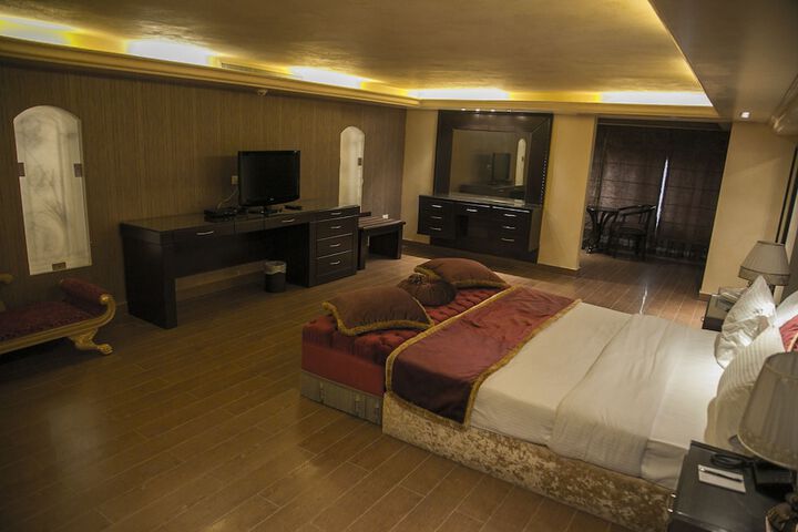 Room 23 of 79