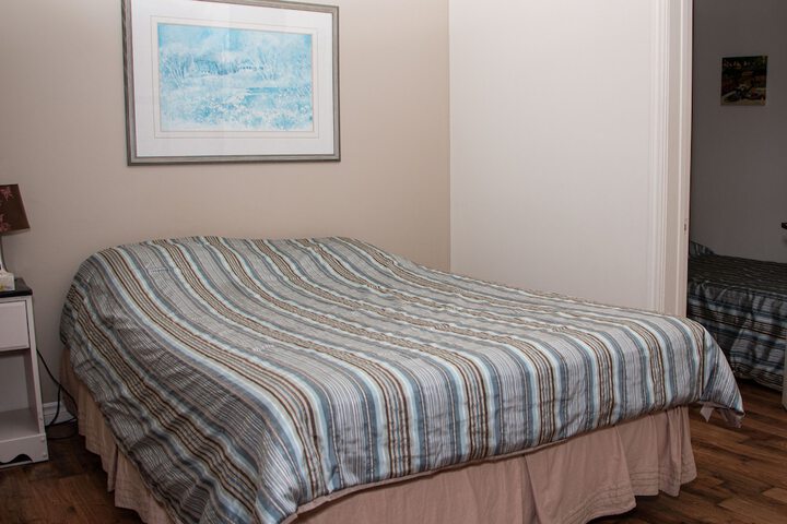 Room 11 of 106