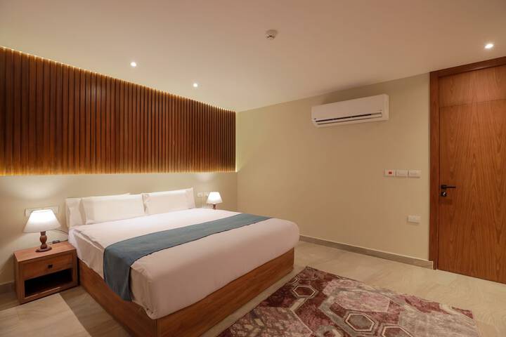 Room 30 of 126
