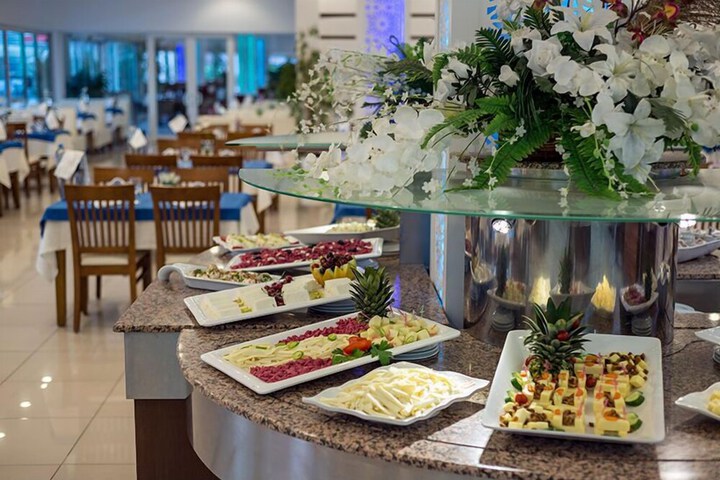 Dining 85 of 101