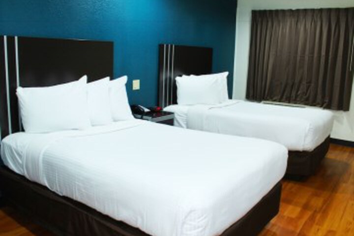 Room 4 of 27