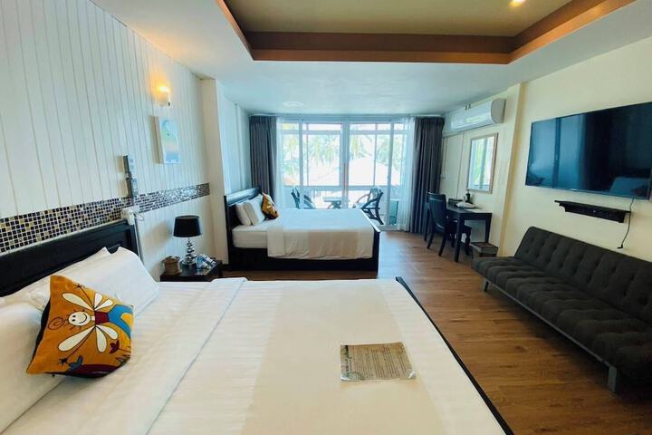 Room 39 of 211
