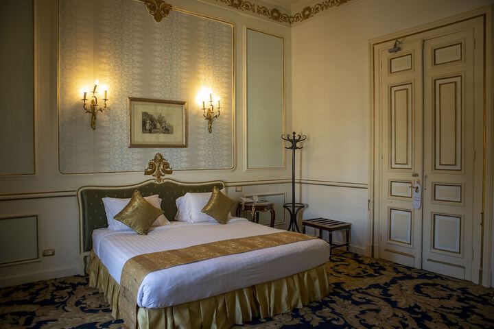 Room 28 of 152