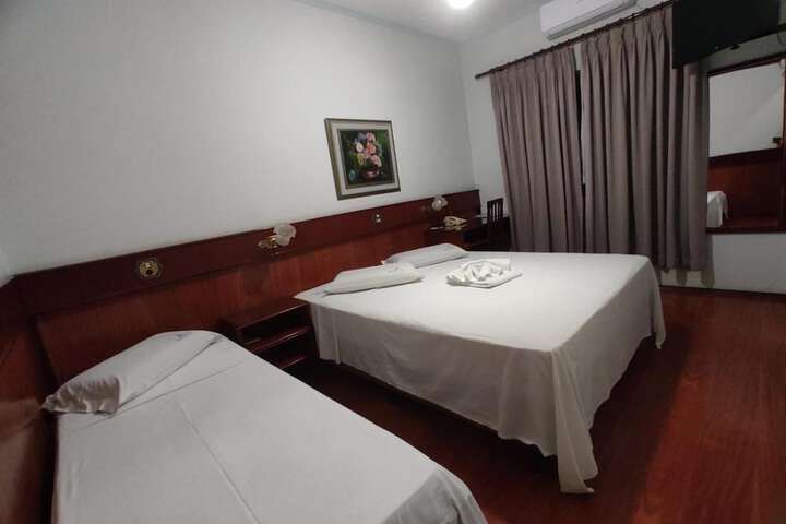 Room 9 of 25