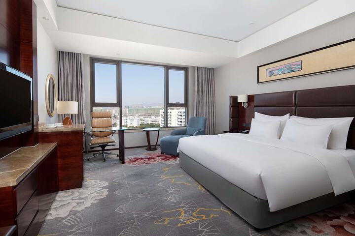 Room 7 of 44