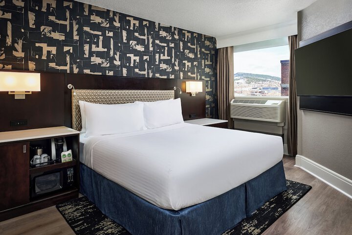 Room 34 of 173