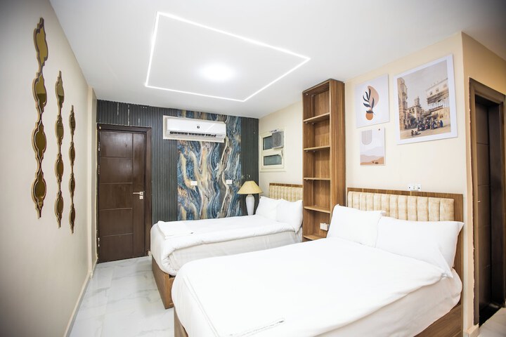 Room 77 of 177