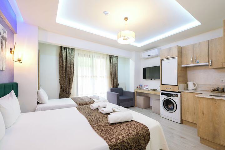 Room 4 of 89