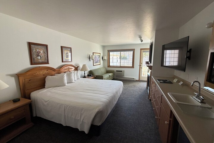 Room 105 of 279