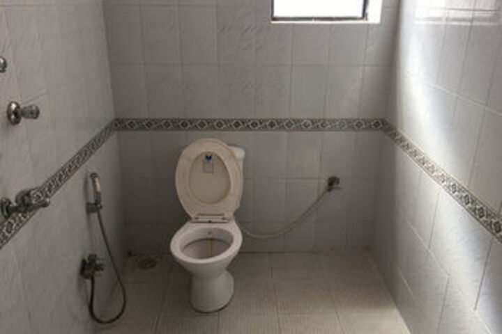 Room 10 of 25