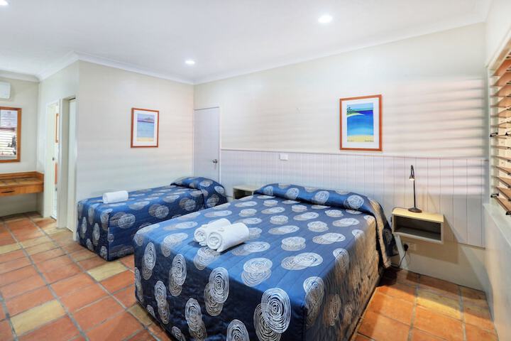 Room 5 of 24