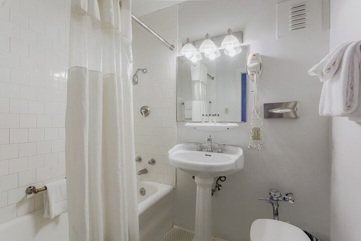 Clean Restrooms