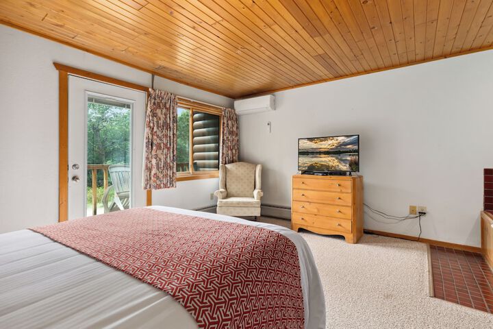 Room 34 of 191