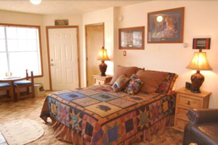 Room 6 of 7