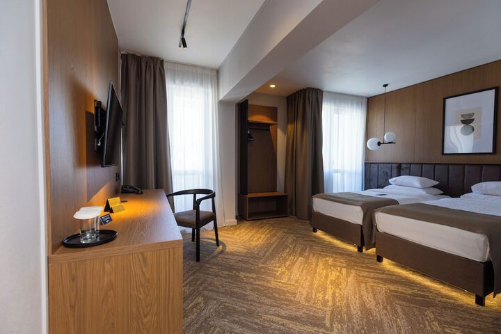 Room 63 of 93