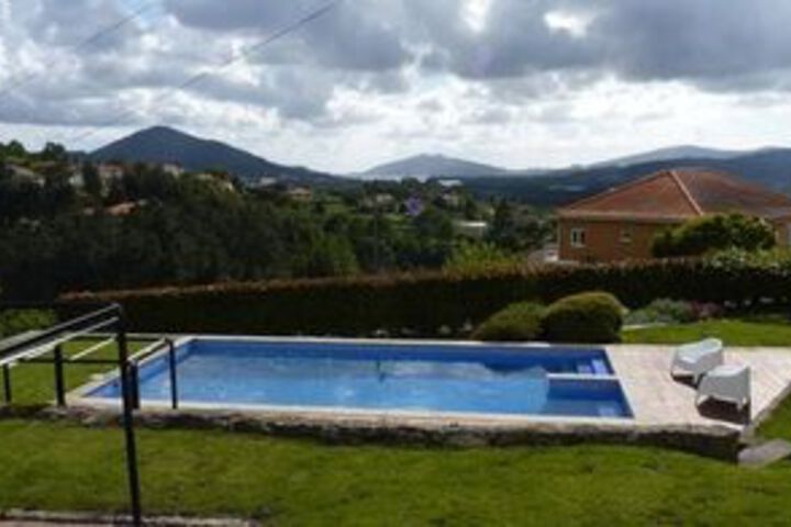 House With one Bedroom in Prado With Wonderful Mountain View, Private Pool, Furnished Garden Near the Beach