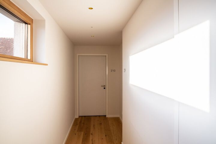 Room 35 of 97