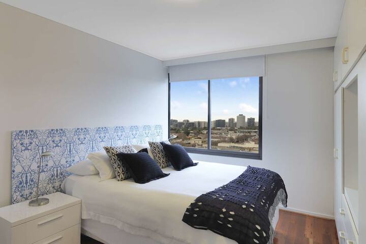 Room 2 of 7