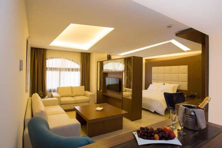 Room 19 of 33