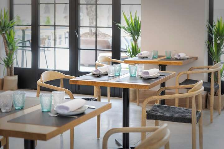Dining 50 of 69