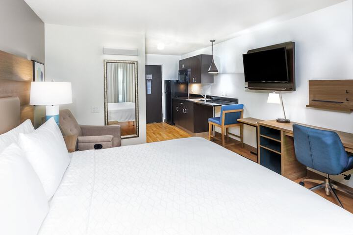 Studio Suite 2 Queen Beds (14 of 15)