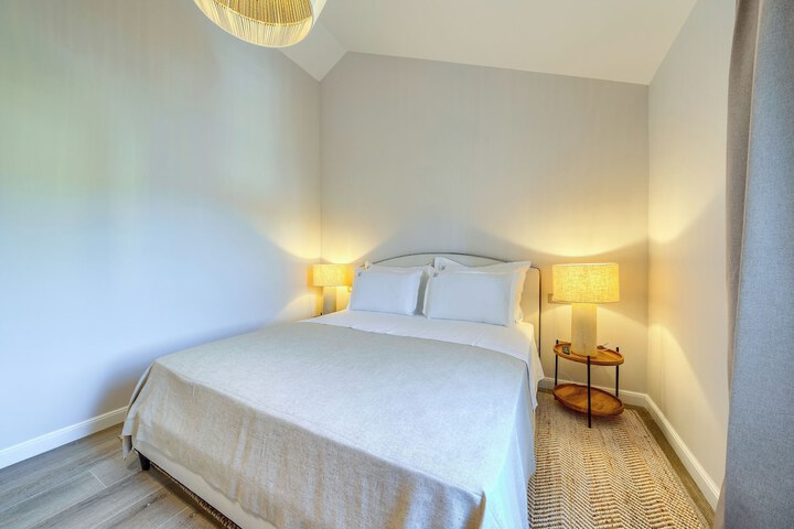 Room 5 of 134