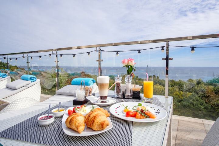 Breakfast/Coffee Service 73 of 105