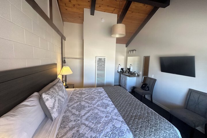 Room 11 of 89