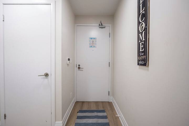 Room 202 of 330