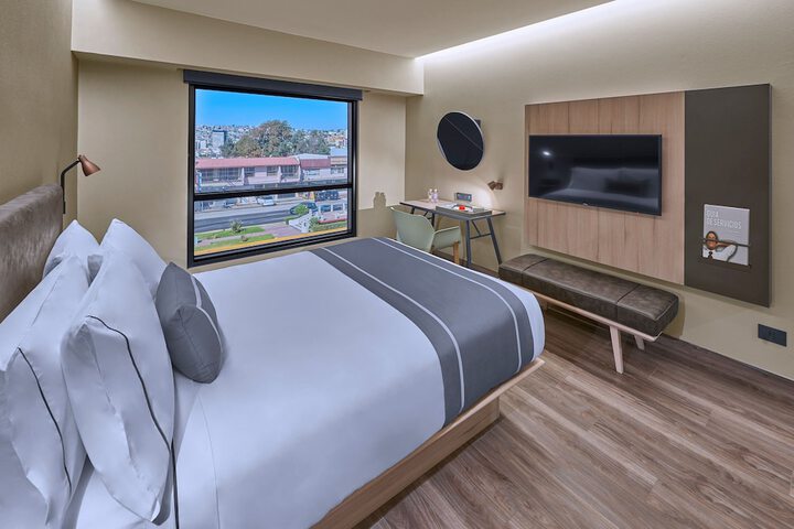 Room 16 of 45