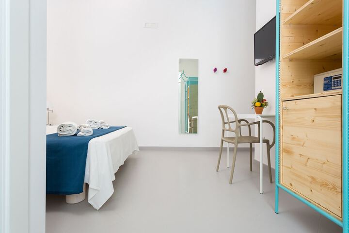 Room 10 of 36