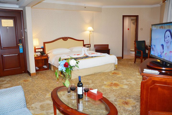 Room 27 of 121
