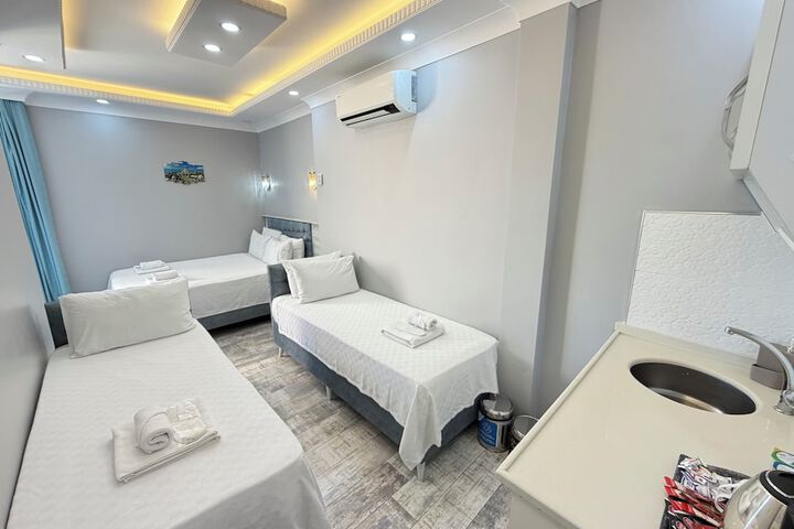 Room 34 of 105