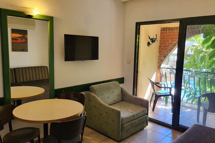 Room 7 of 34