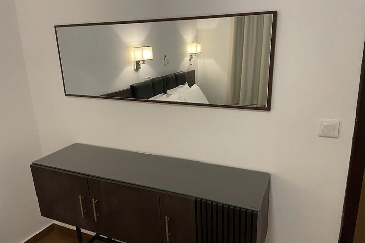 Room 32 of 105