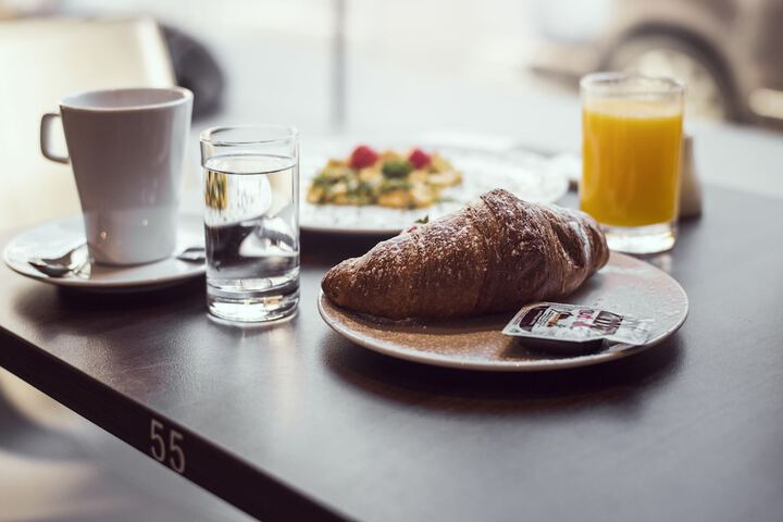 Breakfast/Coffee Service 36 of 47