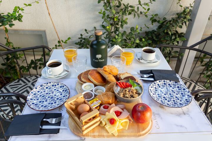 Breakfast/Coffee Service 47 of 60