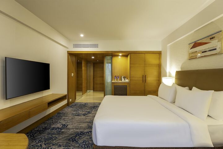 Room 19 of 132