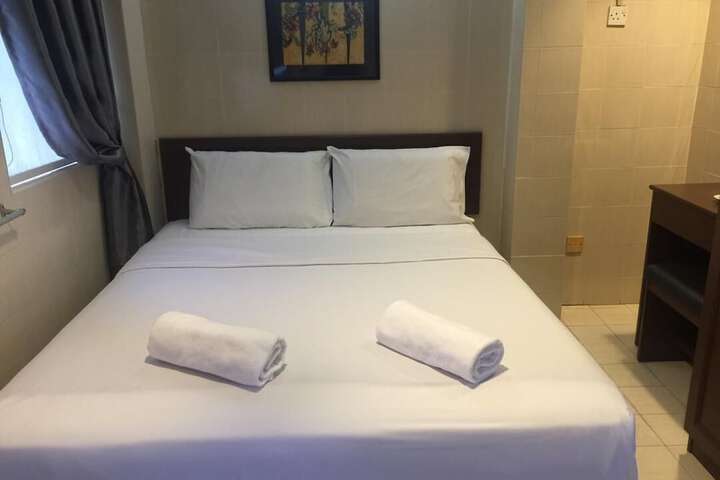 Room 15 of 22