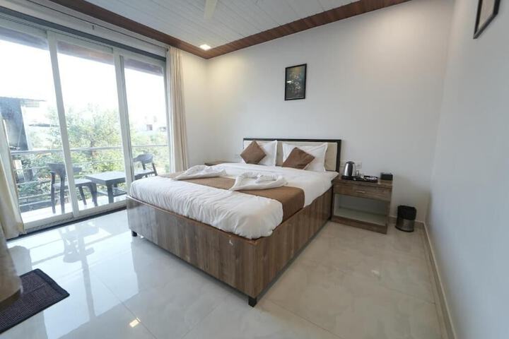Room 5 of 21